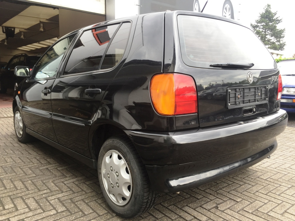 VERKOCHT VOLKSWAGEN POLO BENZINE AUTOMAAT SPRS Motors
