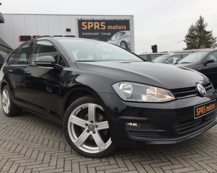 Volkswagen Golf 7 Break 1,6 HDI - zwart - Diesel - 181,993km -2015