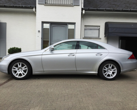 VERKOCHT  MERCEDES CLS 320 CDI * LEDER INTERIEUR * NAVIGATIE+KLEURSCHERM * ALU VELGEN * CRUISECONTROL  * FULL OPTION * GEKEURD * GARANTIE