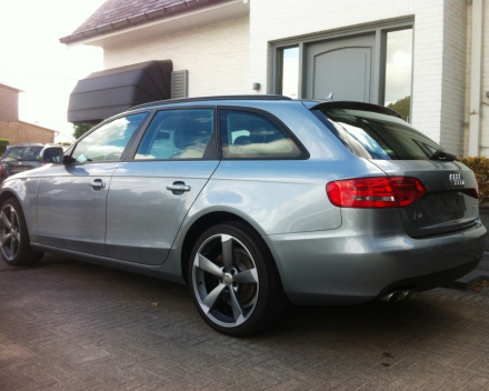 VERKOCHT AUDI A4 2,0TDI * NAVIGATIE * ZWART LEDER * SLECHTS 67520 KM * GEKEURD * GARANTIE