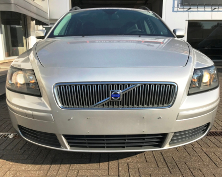 VERKOCHT  VOLVO V50 1,6 D / ZILVER METAAL / ZWART LEDER INTERIEUR / GEKEURD VOOR VERKOOP