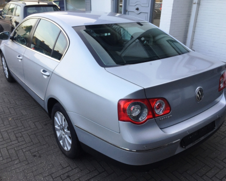 VERKOCHT  VOLKSWAGEN PASSAT 1,9 TDI 