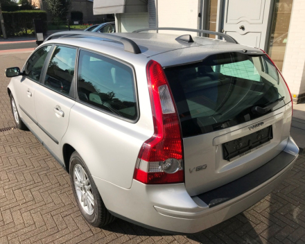 VERKOCHT  VOLVO V50 1,6 D / ZILVER METAAL / ZWART LEDER INTERIEUR / GEKEURD VOOR VERKOOP