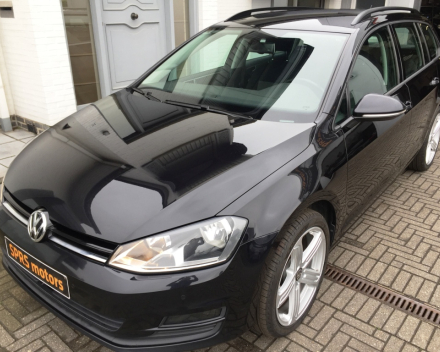 Volkswagen Golf 7 Break 1,6 HDI - zwart - Diesel - 181,993km -2015