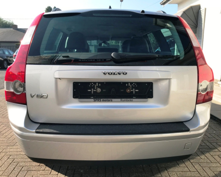 VERKOCHT  VOLVO V50 1,6 D / ZILVER METAAL / ZWART LEDER INTERIEUR / GEKEURD VOOR VERKOOP