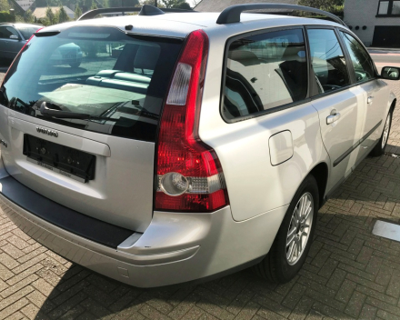 VERKOCHT  VOLVO V50 1,6 D / ZILVER METAAL / ZWART LEDER INTERIEUR / GEKEURD VOOR VERKOOP