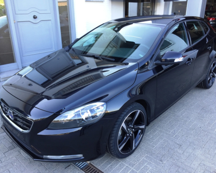 VERKOCHT  VOLVO V40 1,6D * ZWART METAAL * 18&quot; VELGEN * CRUISECONTROL * AIRCO * GEKEURD * GARANTIE