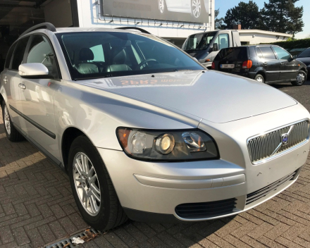 VERKOCHT  VOLVO V50 1,6 D / ZILVER METAAL / ZWART LEDER INTERIEUR / GEKEURD VOOR VERKOOP