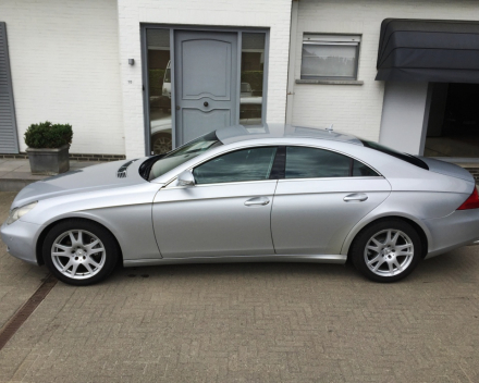 VERKOCHT  MERCEDES CLS 320 CDI * LEDER INTERIEUR * NAVIGATIE+KLEURSCHERM * ALU VELGEN * CRUISECONTROL  * FULL OPTION * GEKEURD * GARANTIE