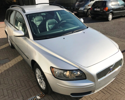 VERKOCHT  VOLVO V50 1,6 D / ZILVER METAAL / ZWART LEDER INTERIEUR / GEKEURD VOOR VERKOOP