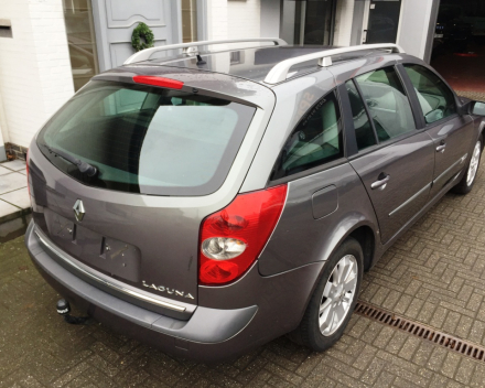 VERKOCHT  RENAULT LAGUNA 1900 DCI / NAVIGATIE / ALU VELGEN / TREKHAAK / GEKEURD VOOR VERKOOP