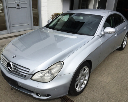 VERKOCHT  MERCEDES CLS 320 CDI * LEDER INTERIEUR * NAVIGATIE+KLEURSCHERM * ALU VELGEN * CRUISECONTROL  * FULL OPTION * GEKEURD * GARANTIE