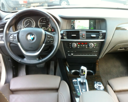 BMW X3  2,0D X-DRIVE FULL OPTION