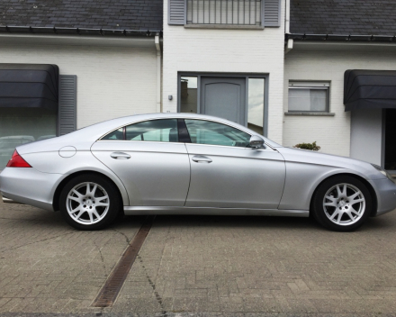 VERKOCHT  MERCEDES CLS 320 CDI * LEDER INTERIEUR * NAVIGATIE+KLEURSCHERM * ALU VELGEN * CRUISECONTROL  * FULL OPTION * GEKEURD * GARANTIE