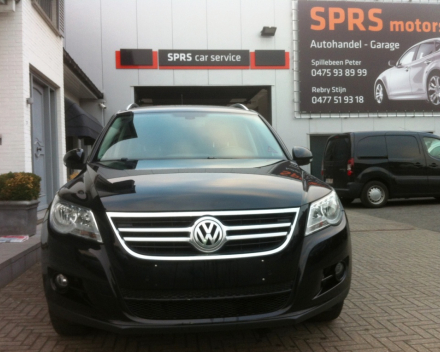 VERKOCHT VOLKSWAGEN TIGUAN * NAVIGATIE * ZWART LEDER * PDC * ALU VELGEN * GEKEURD * GARANTIE