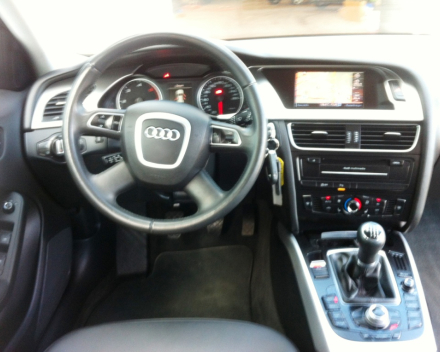 VERKOCHT AUDI A4 2,0TDI * NAVIGATIE * ZWART LEDER * SLECHTS 67520 KM * GEKEURD * GARANTIE