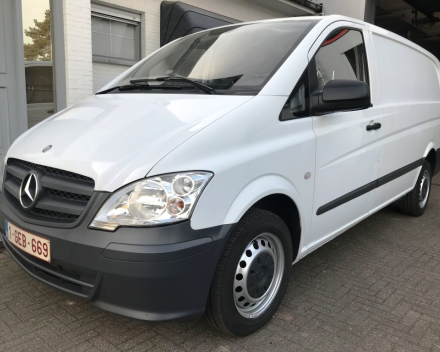 MERCEDES VITO 113CDI  13/01/2014  AIRCO  3 ZITPLAATSEN LICHTE VRACHT