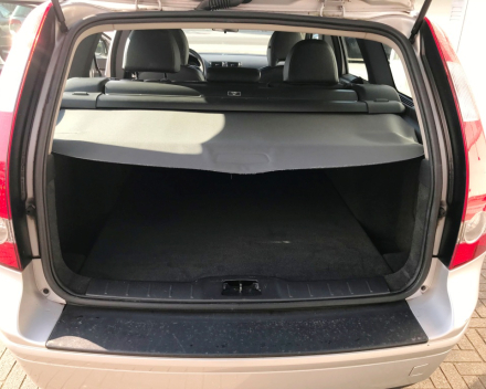 VERKOCHT  VOLVO V50 1,6 D / ZILVER METAAL / ZWART LEDER INTERIEUR / GEKEURD VOOR VERKOOP