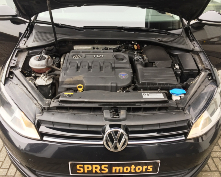 Volkswagen Golf 7 Break 1,6 HDI - zwart - Diesel - 181,993km -2015