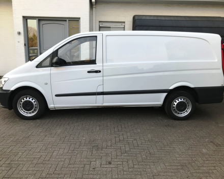 MERCEDES VITO 113CDI  13/01/2014  AIRCO  3 ZITPLAATSEN LICHTE VRACHT