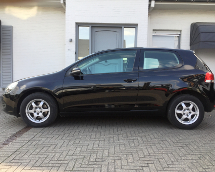 VW GOLF 1,4i Trendline Bezine Zwart - 06/2009 -82728 km