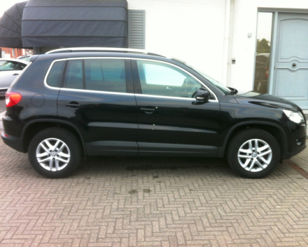 VERKOCHT VOLKSWAGEN TIGUAN * NAVIGATIE * ZWART LEDER * PDC * ALU VELGEN * GEKEURD * GARANTIE