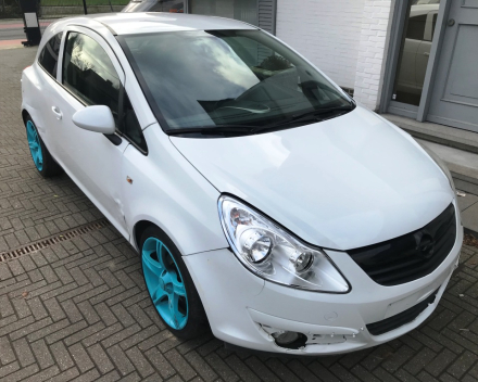 VERKOCHT  OPEL CORSA D  BENZINE  07/04/2010  101505 KM  OVERNAME ONGEVALWAGEN