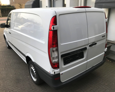 MERCEDES VITO 113CDI  13/01/2014  AIRCO  3 ZITPLAATSEN LICHTE VRACHT