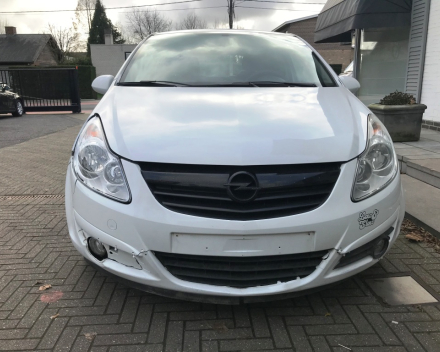 VERKOCHT  OPEL CORSA D  BENZINE  07/04/2010  101505 KM  OVERNAME ONGEVALWAGEN