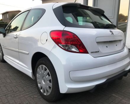 VERKOCHT PEUGEOT 207 1,6 HDI / 3 DEURS / AIRCO / SLECHTS 97524 KM / WIT / GARANTIE