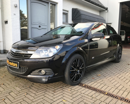 OPEL ASTRA OPC GTC  ZWART METAAL / LEDER / NAVIGATIE / GEKEURD / GARANTIE