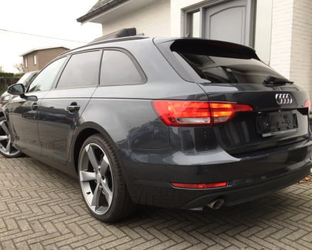 VERKOCHT AUDI A4 NIEUW MODEL 2,0 TDI AVANT / 19&quot; VELGEN / LEDER INTERIEUR / NAVIGATIE / GEKEURD / GARANTIE