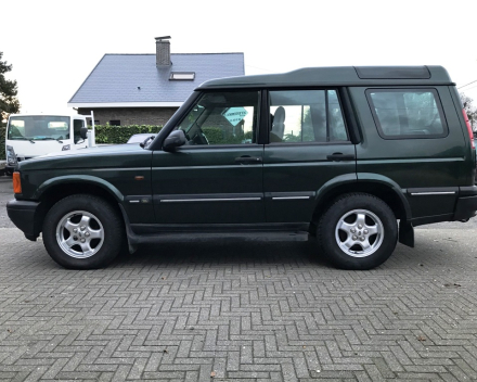 VERKOCHT LANDROVER DISCOVERY II TD5  / MANUEEL BOITE / LICHTEVRACHTWAGEN / GEKEURD / GARANTIE