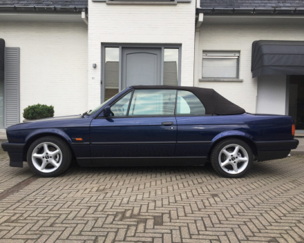 VERKOCHT   BMW &quot;E30&quot; 318I  * CABRIOLET * BLAUW METAAL * LEDER INTERIEUR * ALU VELGEN * GEKEURD * GARANTIE