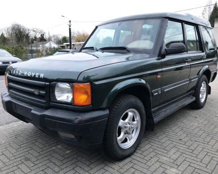 VERKOCHT LANDROVER DISCOVERY II TD5  / MANUEEL BOITE / LICHTEVRACHTWAGEN / GEKEURD / GARANTIE