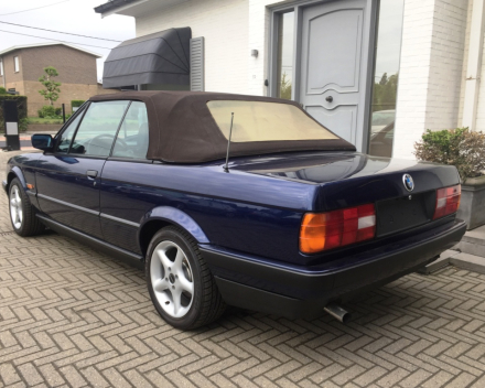 VERKOCHT   BMW &quot;E30&quot; 318I  * CABRIOLET * BLAUW METAAL * LEDER INTERIEUR * ALU VELGEN * GEKEURD * GARANTIE