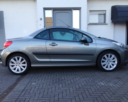 VERKOCHT  PEUGEOT 207  CABRIOLET