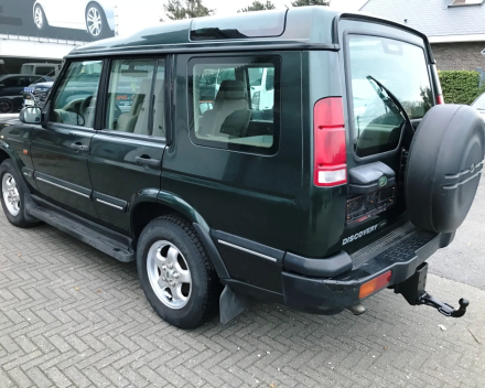 VERKOCHT LANDROVER DISCOVERY II TD5  / MANUEEL BOITE / LICHTEVRACHTWAGEN / GEKEURD / GARANTIE