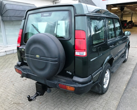 VERKOCHT LANDROVER DISCOVERY II TD5  / MANUEEL BOITE / LICHTEVRACHTWAGEN / GEKEURD / GARANTIE