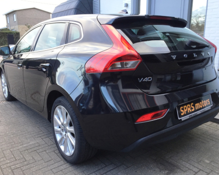 VOLVO V40 Summun -Diesel - 93028 km - 10/2012