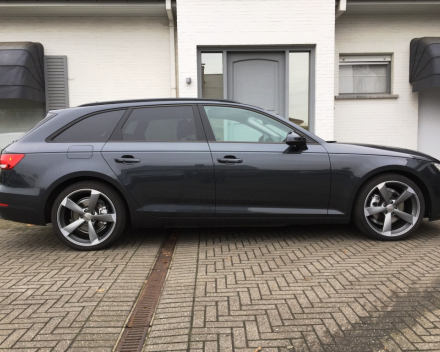 VERKOCHT AUDI A4 NIEUW MODEL 2,0 TDI AVANT / 19&quot; VELGEN / LEDER INTERIEUR / NAVIGATIE / GEKEURD / GARANTIE