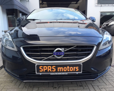 VOLVO V40 Summun -Diesel - 93028 km - 10/2012