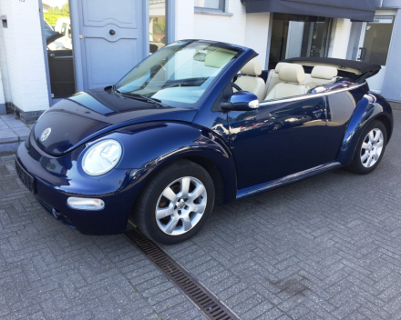 VERKOCHT  VOLKSWAGEN NEW BEETLE CABRIOLET BENZINE / LEDER / ALU / GEKEURD