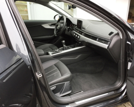 VERKOCHT AUDI A4 NIEUW MODEL 2,0 TDI AVANT / 19&quot; VELGEN / LEDER INTERIEUR / NAVIGATIE / GEKEURD / GARANTIE