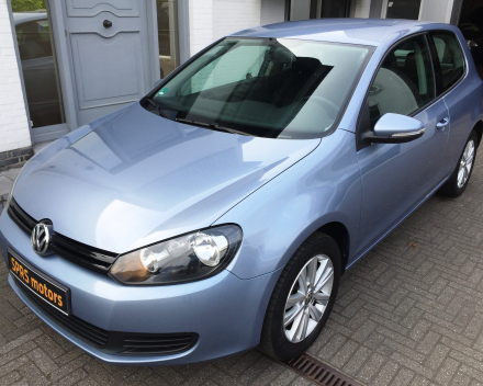 VW GOLF 1,4 Trendline Benzine Lichtblauw - 03/2010 - 116215 km