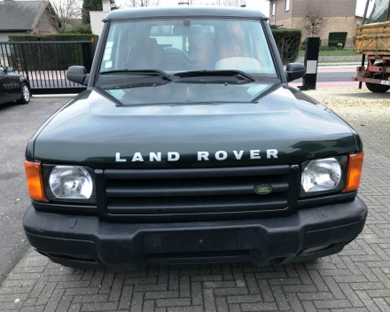 VERKOCHT LANDROVER DISCOVERY II TD5  / MANUEEL BOITE / LICHTEVRACHTWAGEN / GEKEURD / GARANTIE