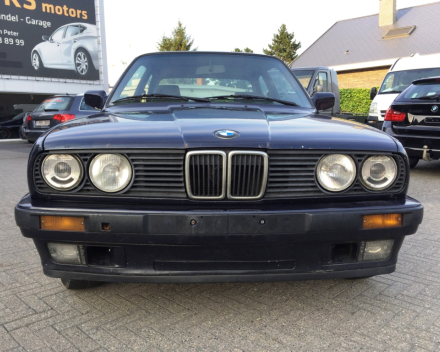 VERKOCHT  BMW E30  318 I COUPE