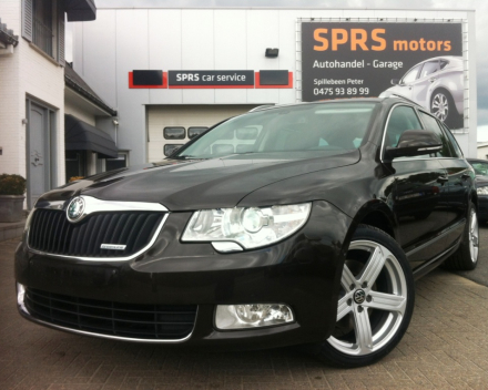 VERKOCHT SKODA SUPERB * FULL OPTION * LEDER * NAVI * XENON * GEKEURD * GARANTIE