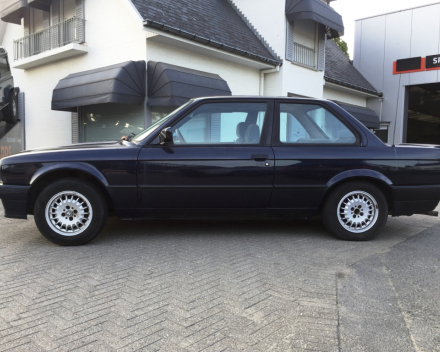 VERKOCHT  BMW E30  318 I COUPE