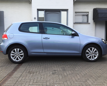 VW GOLF 1,4 Trendline Benzine Lichtblauw - 03/2010 - 116215 km